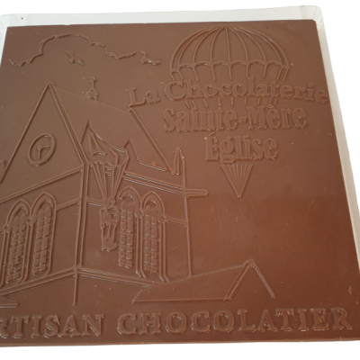 Tablet &quot;steeple of Sainte Mère Eglise&quot; with milk chocolate