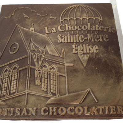 Tablet &quot;steeple of Sainte Mère Eglise&quot; with dark chocolate